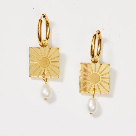 Martha Jean Rise + Pearl Earrings - Gold