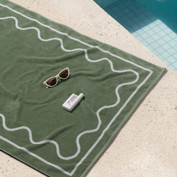 Sorrentina Velour Beach Towel - Scallop Verde