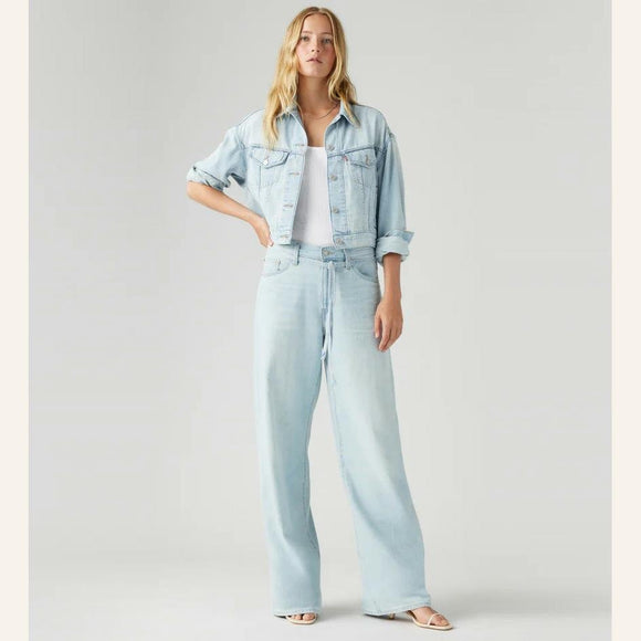 Levi's® Women's XL Straight Jeans - Luxury Trip
